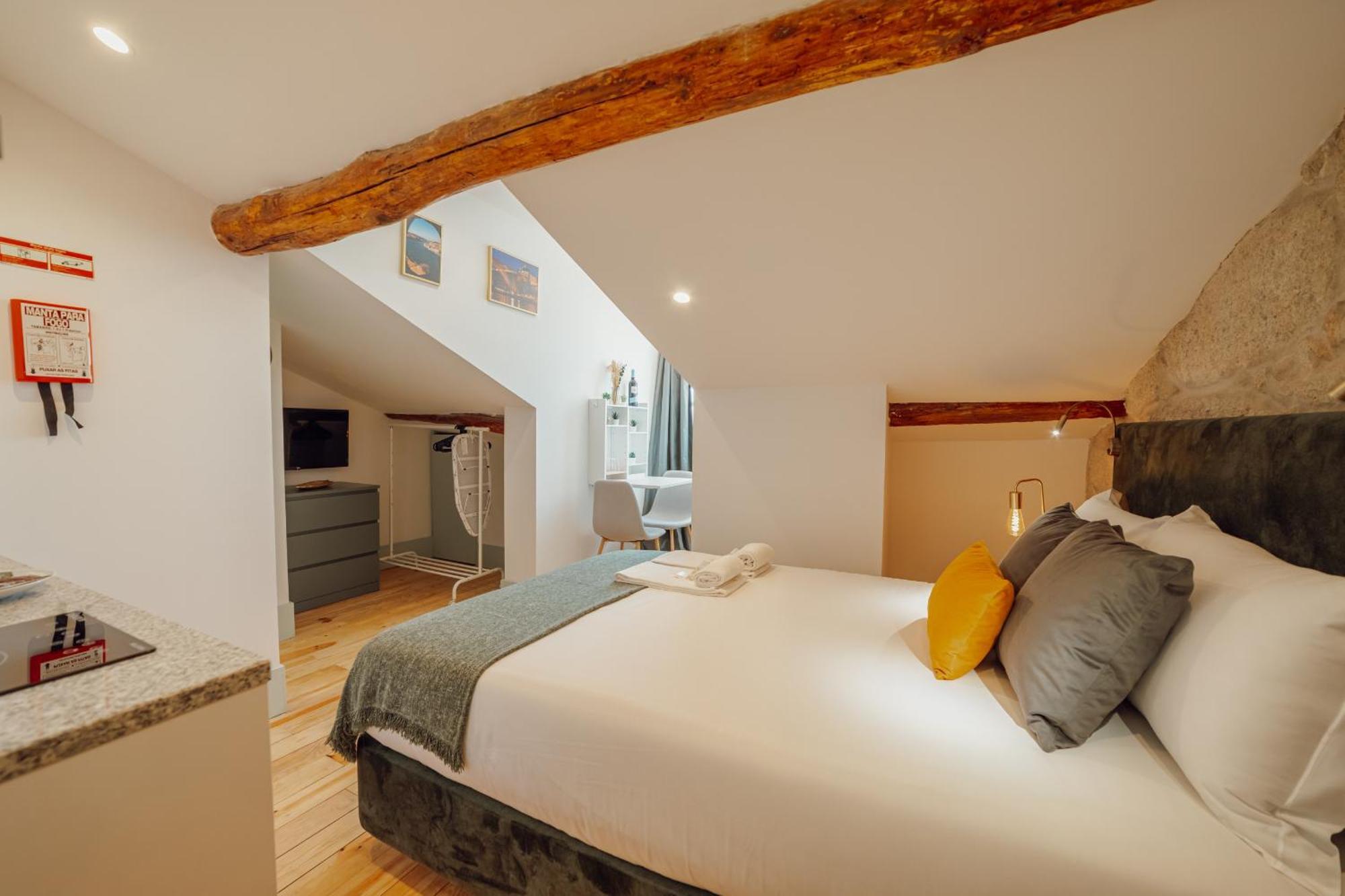 Downtown Suites By Vacationy OOporto Esterno foto