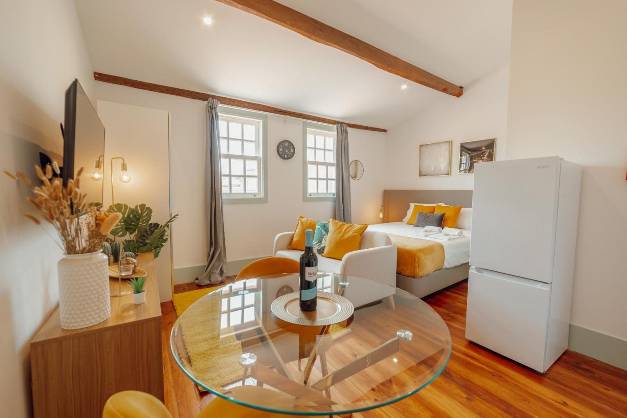 Downtown Suites By Vacationy OOporto Esterno foto